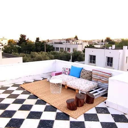 Central, Stylish, 2br, 2bathr, Fast Wifi, Fr-parking, Terrace & Garden