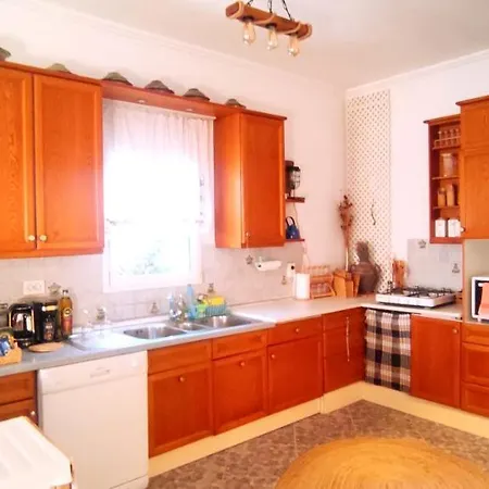 ヴィラ Central, Stylish, 2br, 2bathr, Fast Wifi, Fr-parking, Terrace & Garden ボドルム