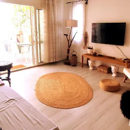 Central, Stylish, 2br, 2bathr, Fast Wifi, Fr-parking, Terrace & Garden ヴィラ ボドルム