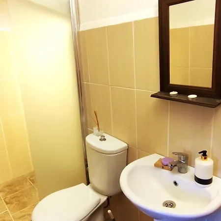 ヴィラ Central, Stylish, 2br, 2bathr, Fast Wifi, Fr-parking, Terrace & Garden ボドルム