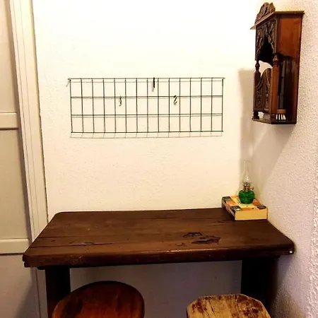 Central, Stylish, 2br, 2bathr, Fast Wifi, Fr-parking, Terrace & Garden ヴィラ