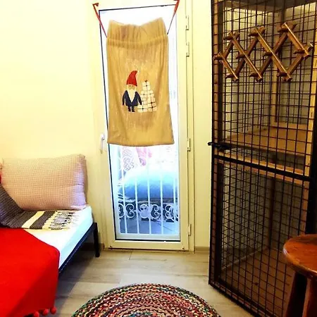 Central, Stylish, 2br, 2bathr, Fast Wifi, Fr-parking, Terrace & Garden Vila *