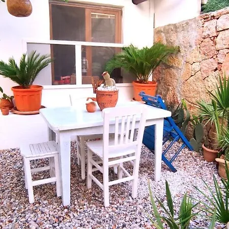 Central, Stylish, 2br, 2bathr, Fast Wifi, Fr-parking, Terrace & Garden * Bodrum