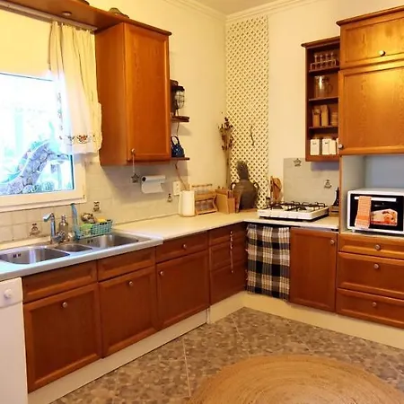 Vila Central, Stylish, 2br, 2bathr, Fast Wifi, Fr-parking, Terrace & Garden